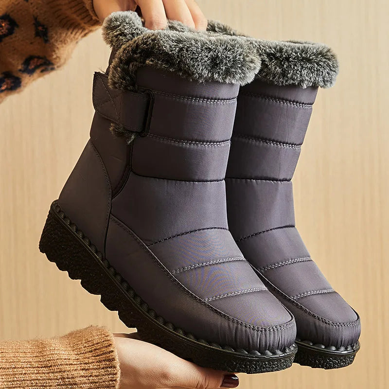 Waterproof snow boots